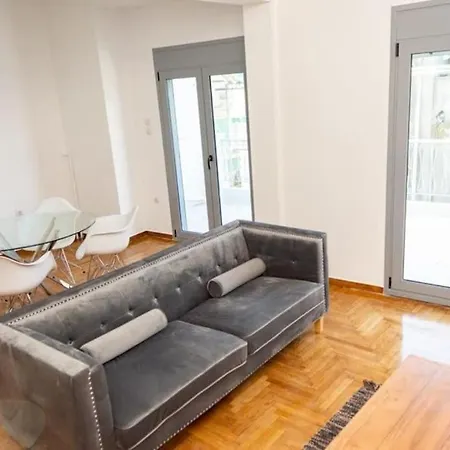 Apartment Sunny 2 Beds Spacious Fully Air Conditioned