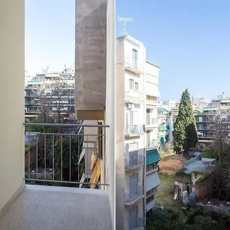 Sunny 2 Beds Spacious Fully Air Conditioned *
