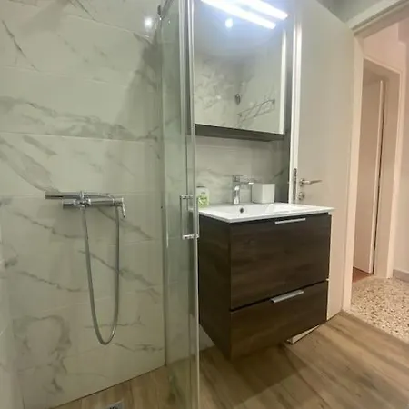 Apartment Sunny 2 Beds Spacious Fully Air Conditioned Athens
