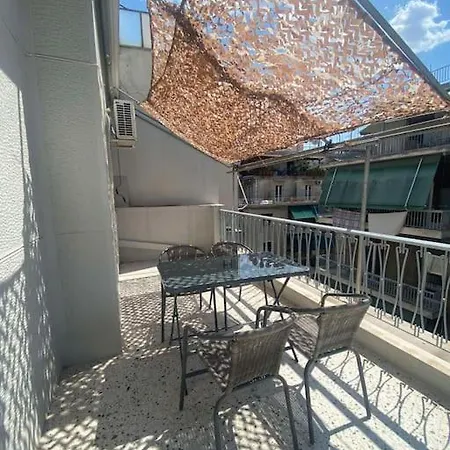 Sunny 2 Beds Spacious Fully Air Conditioned * Athens